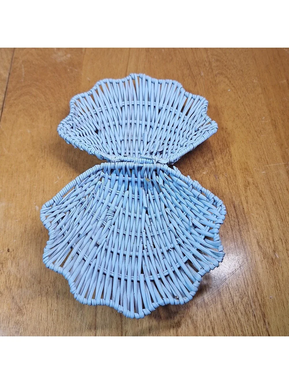 VTG Rattan Clam Shell Basket Coastal Boho Wicker Decor Light Blue 4.5